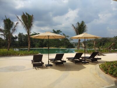 Outdoor Umbrella Malaysia
Discover the perfect Outdoor Umbrella in Malaysia with DeconDesigns. Our collection blends style, durability, and practicality, making it ideal for patios, gardens, cafes, and resorts. Designed to withstand Malaysia’s tropical weather, our umbrellas are crafted with high-quality, weather-resistant fabrics and sturdy frames that resist wind, rain, and sun damage. Easy to open, close, and tilt, these umbrellas provide versatile shading solutions for your outdoor space. Available in multiple sizes, shapes, and colors, our umbrellas complement any setting, from cozy home gardens to commercial outdoor areas. Whether you need protection from intense sunlight or light rain, our Outdoor Umbrellas provide a comfortable, shaded area to relax or entertain. With DeconDesigns’ expertise in outdoor furniture, you can trust that every umbrella combines functionality, elegance, and long-lasting quality. Elevate your outdoor experience in Malaysia with our stylish and reliable umbrellas.