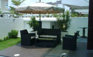 Garden Umbrella Near Me
Searching for “Garden Umbrella Near Me” in Malaysia? DeconDesigns provides convenient access to premium, durable, and stylish garden umbrellas near you. Designed to withstand tropical sun, rain, and wind, these umbrellas are perfect for residential gardens, patios, poolside areas, resorts, and commercial spaces. Available in various sizes, shapes, and colors, they create comfortable, shaded areas for relaxation, dining, or social gatherings. Easy to operate and maintain, our Garden Umbrellas combine functionality, durability, and aesthetic appeal. Whether for personal use or business, DeconDesigns ensures you get high-quality umbrellas conveniently located near you in Malaysia, offering the perfect balance of style and practicality for your outdoor spaces.
please visit our website at www.decondesigns.com  or contact us via WhatsApp at +60167960331